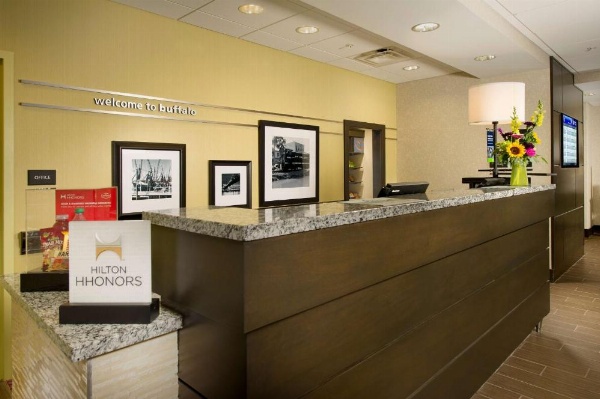 Hampton Inn & Suites - Buffalo Airport image 5